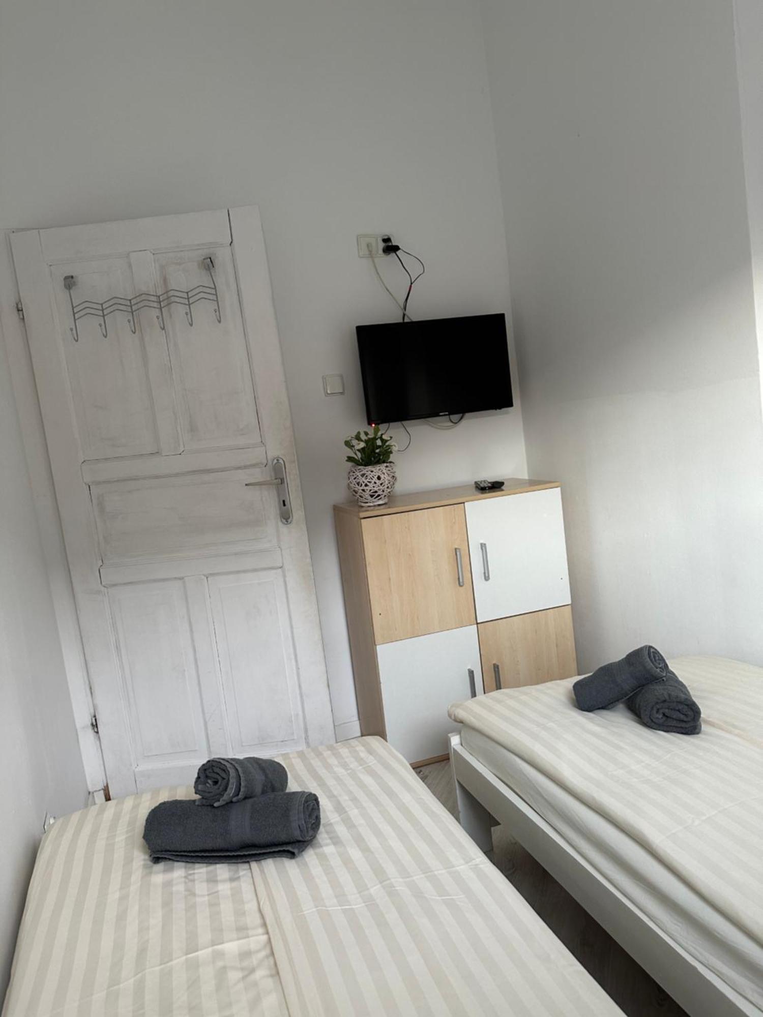 Wikoli 4 *